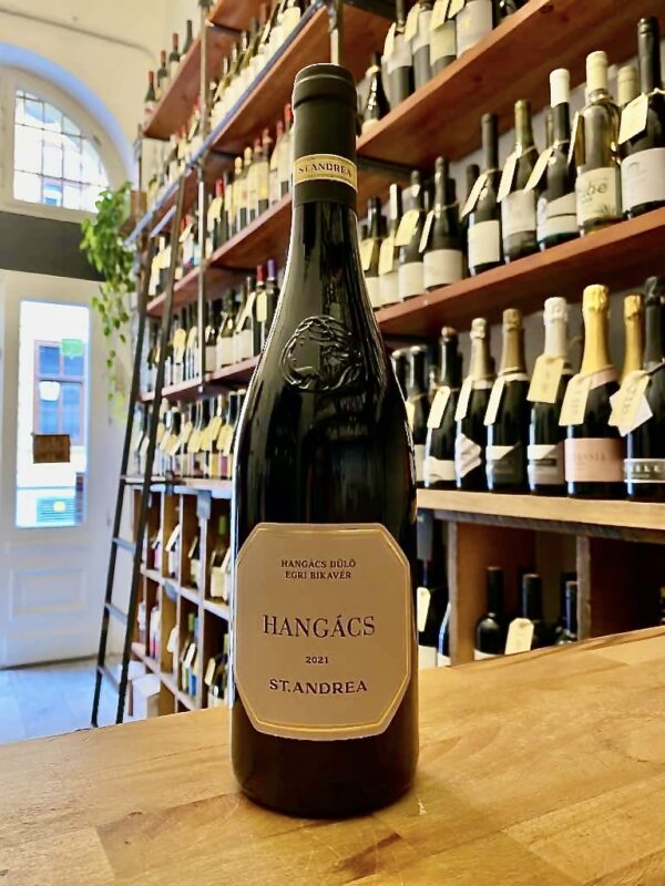 taste-hungary-wine-shop-szent-andrea-hangacs-bikaver-1
